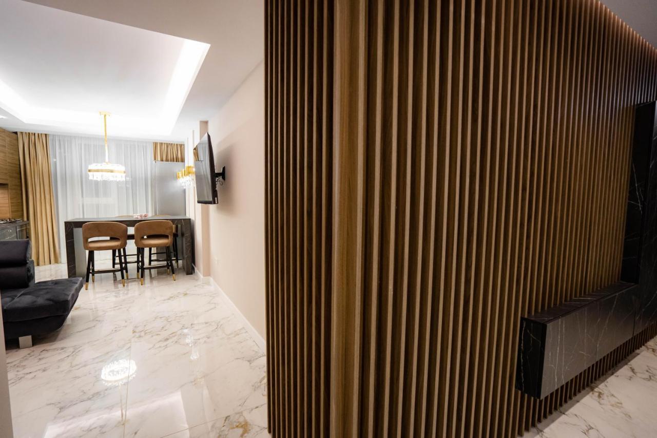 Deluxe Aparthotel Marwell Residence Suceava Exterior foto