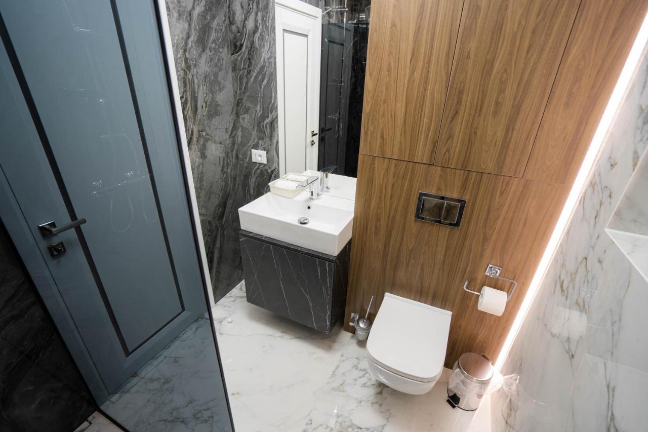 Deluxe Aparthotel Marwell Residence Suceava Exterior foto