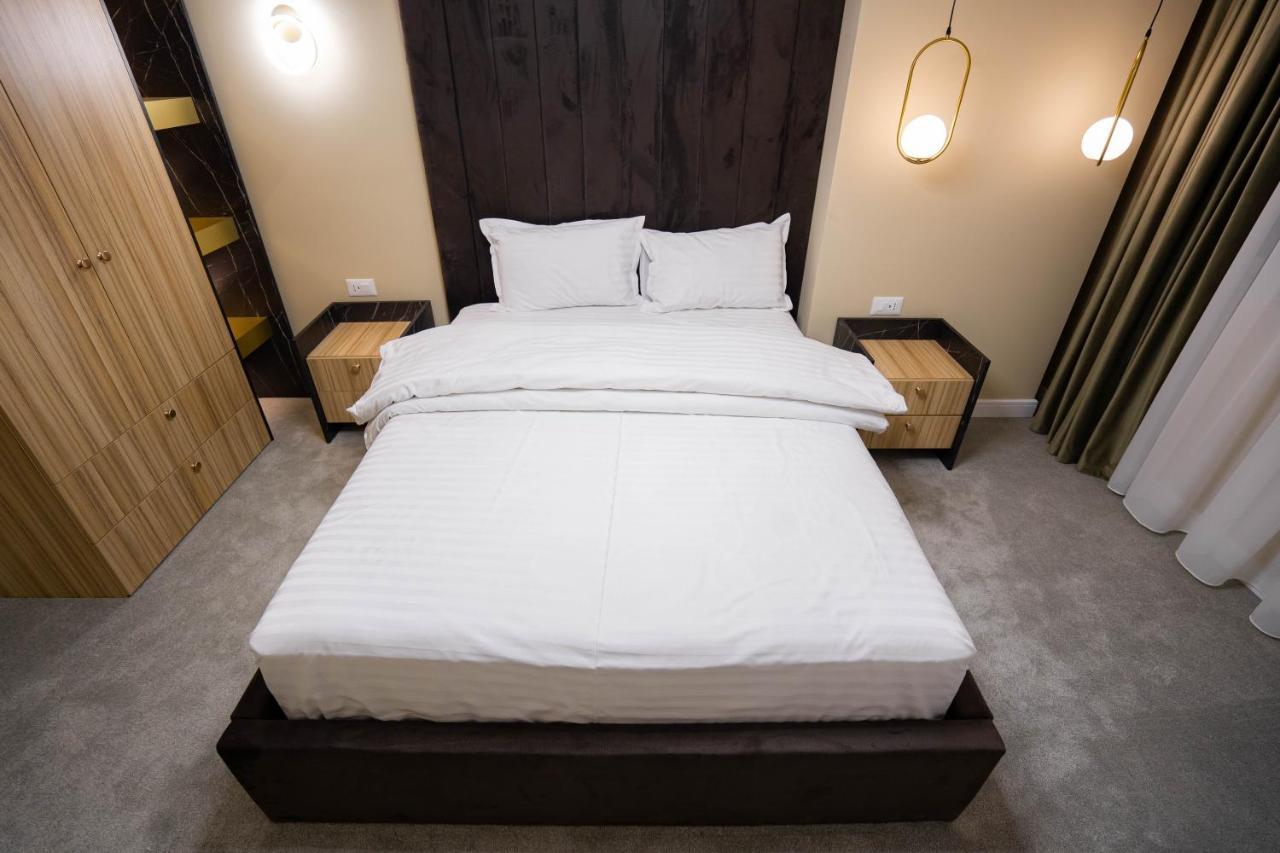 Deluxe Aparthotel Marwell Residence Suceava Exterior foto