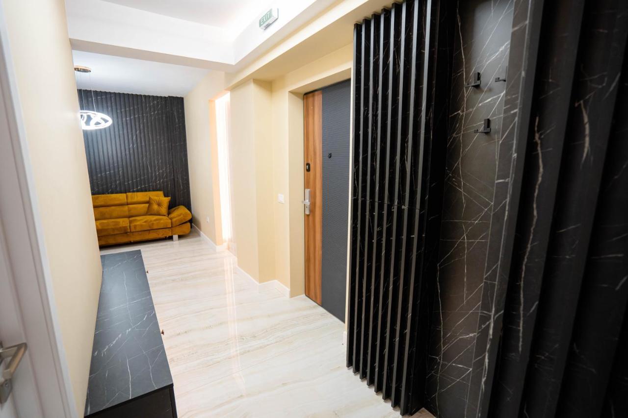 Deluxe Aparthotel Marwell Residence Suceava Exterior foto