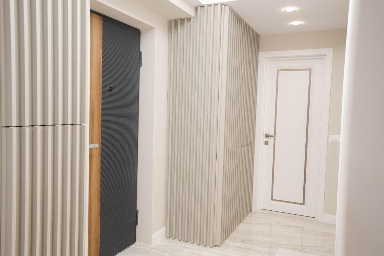 Deluxe Aparthotel Marwell Residence Suceava Exterior foto