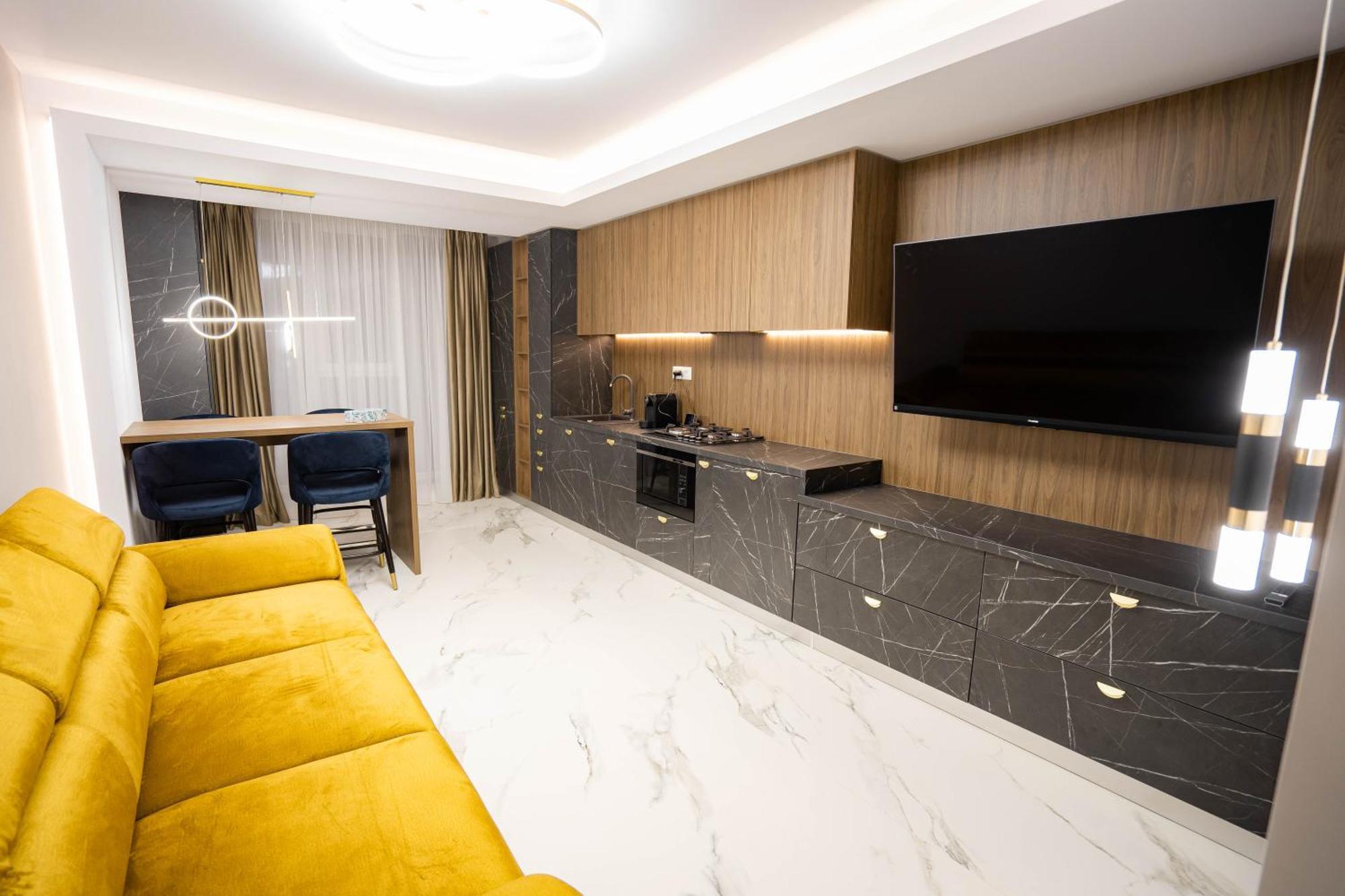 Deluxe Aparthotel Marwell Residence Suceava Exterior foto