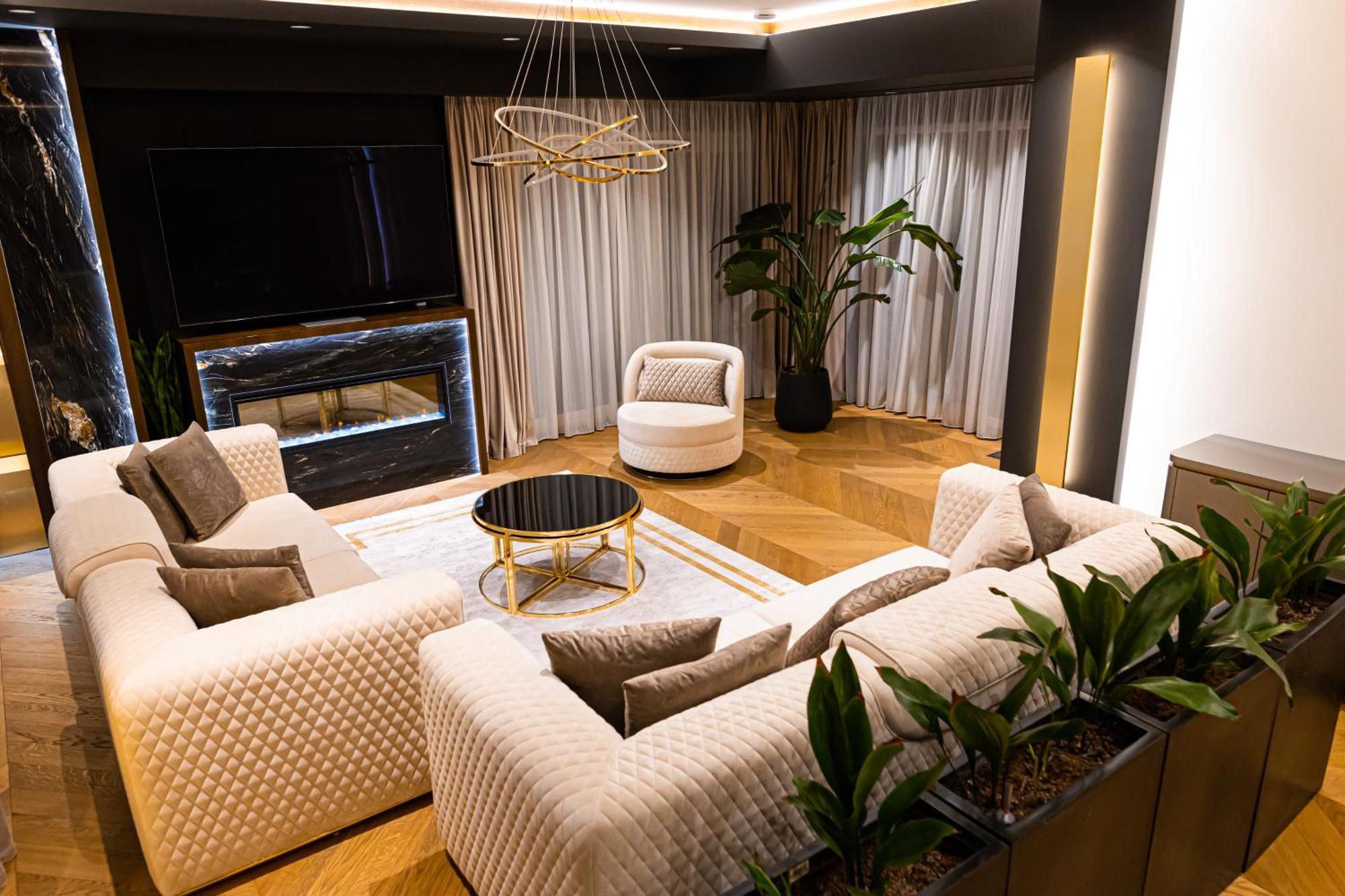 Deluxe Aparthotel Marwell Residence Suceava Exterior foto