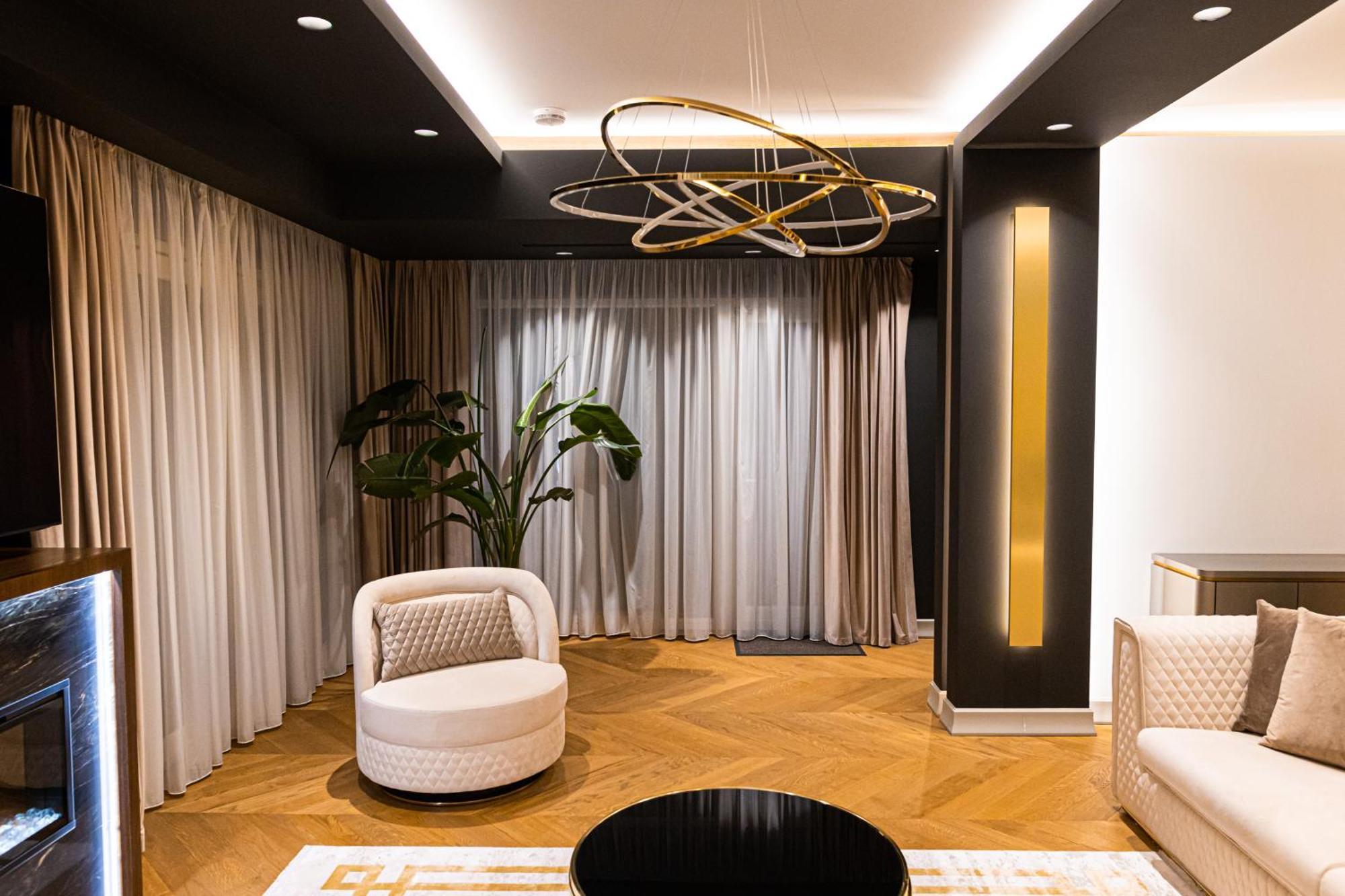 Deluxe Aparthotel Marwell Residence Suceava Habitación foto
